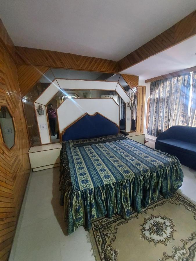 Brightland Hotel Шимла Экстерьер фото