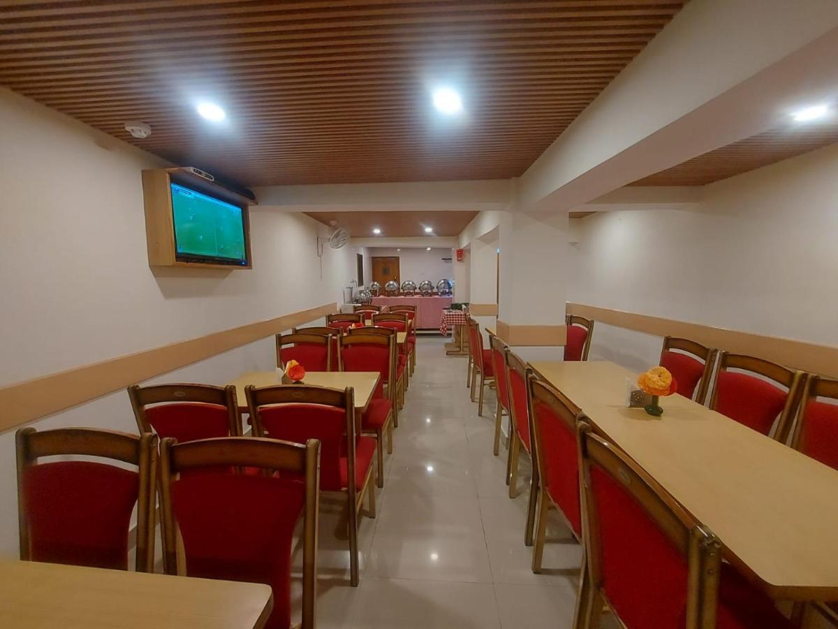 Brightland Hotel Шимла Экстерьер фото