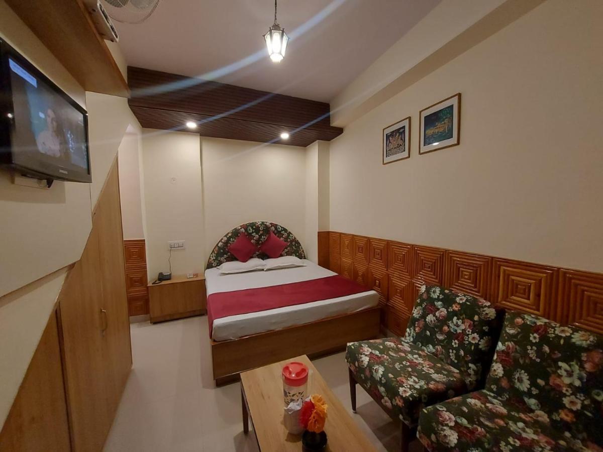 Brightland Hotel Шимла Экстерьер фото