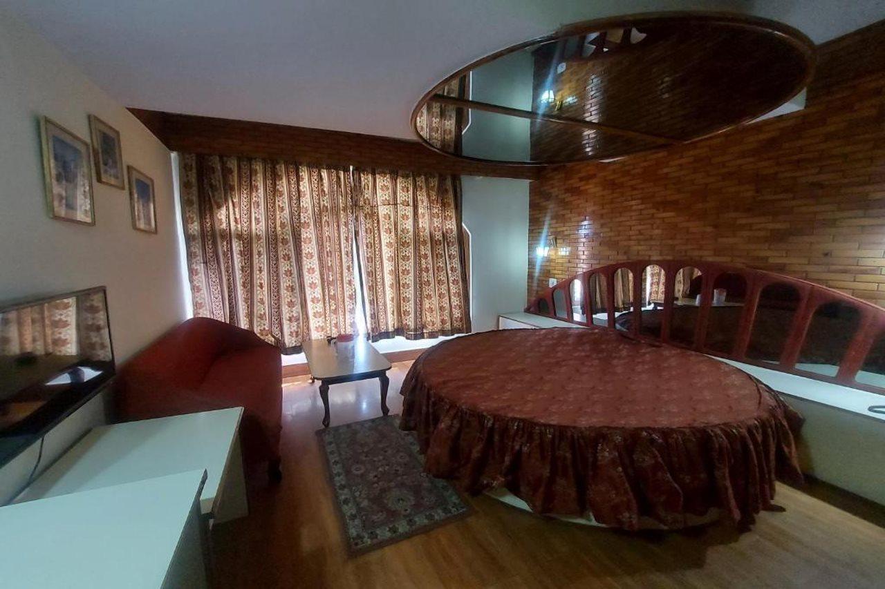 Brightland Hotel Шимла Экстерьер фото